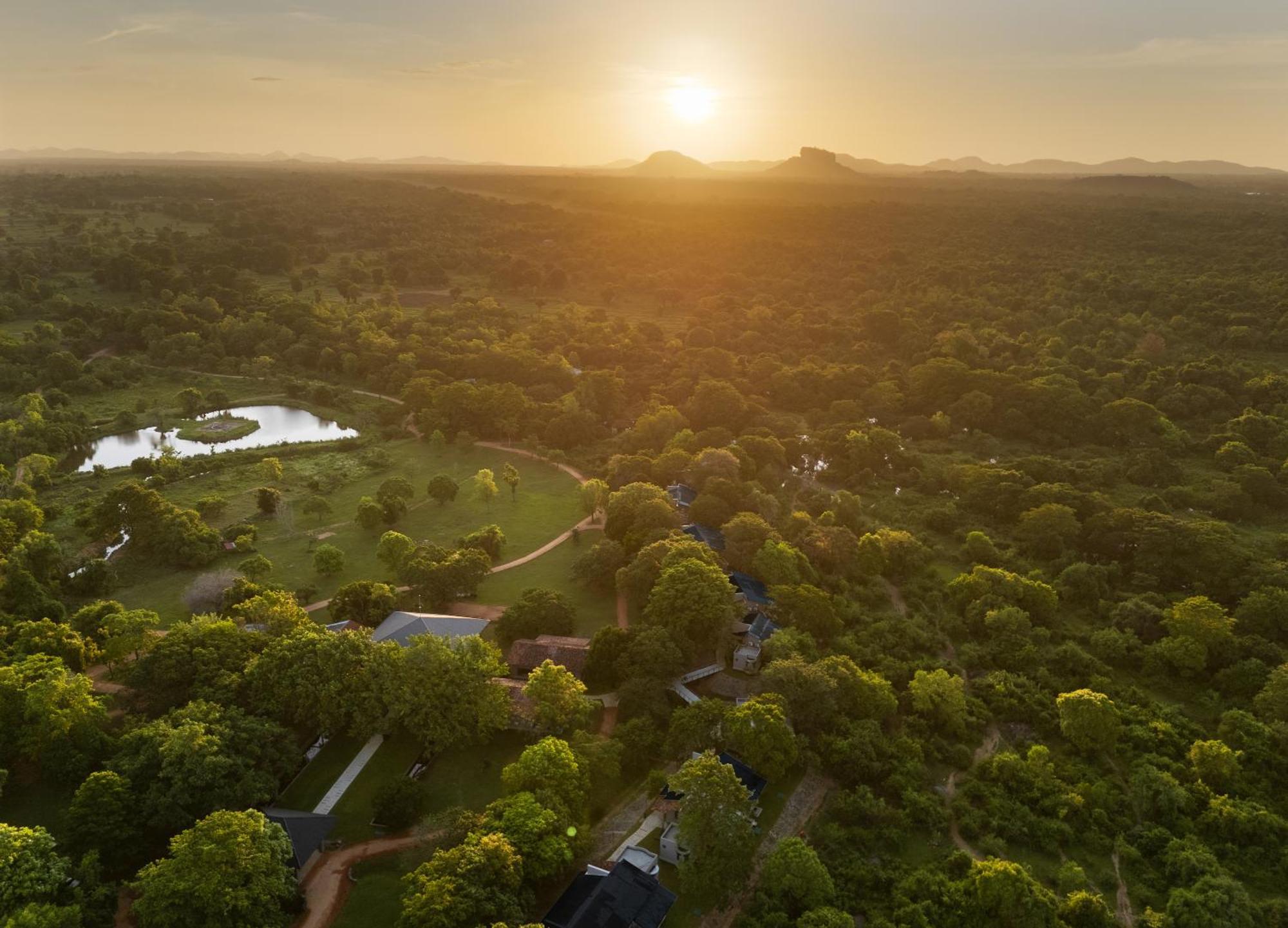 Ayugiri Ayurveda Wellness Resort Sigiriya Exterior photo
